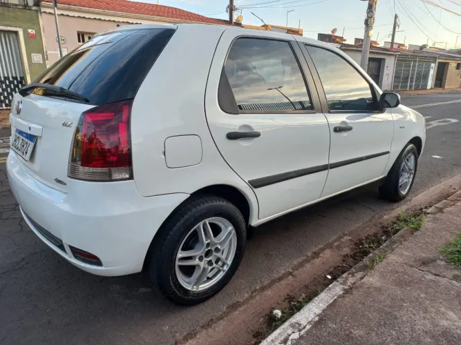 Fiat Palio ELX 1.3 MPI Flex 8V 4P 2005