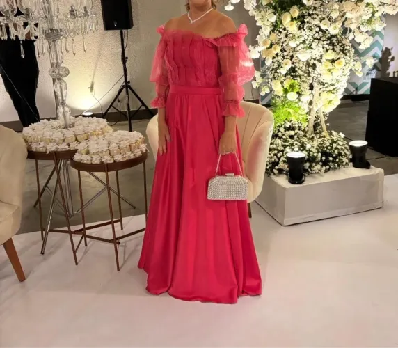 2 Lindos vestidos de festa ?