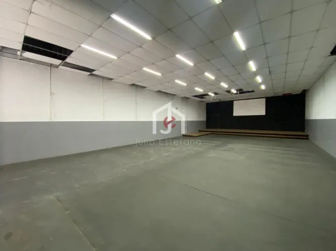 Galpão c/área de 325,20m² no bairro Benvirá em Tremembé