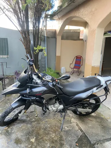 Honda XRE 300 excelente estado