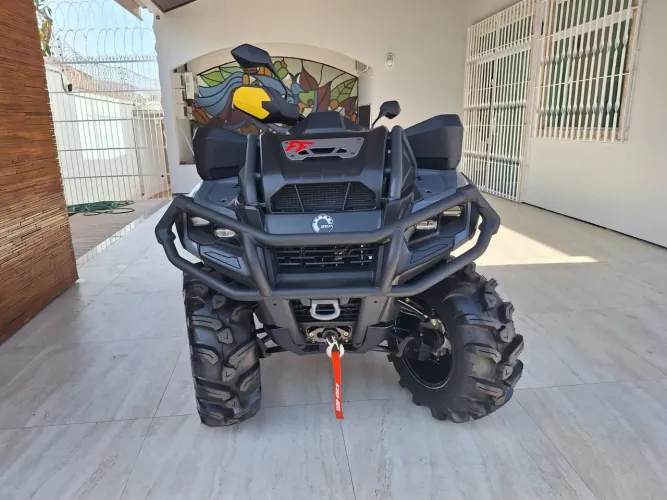 Quadriciclo CAN-AM OUTLANDER 650cc