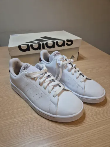 Adidas Grand Court 42 (usado apenas 1 vez)