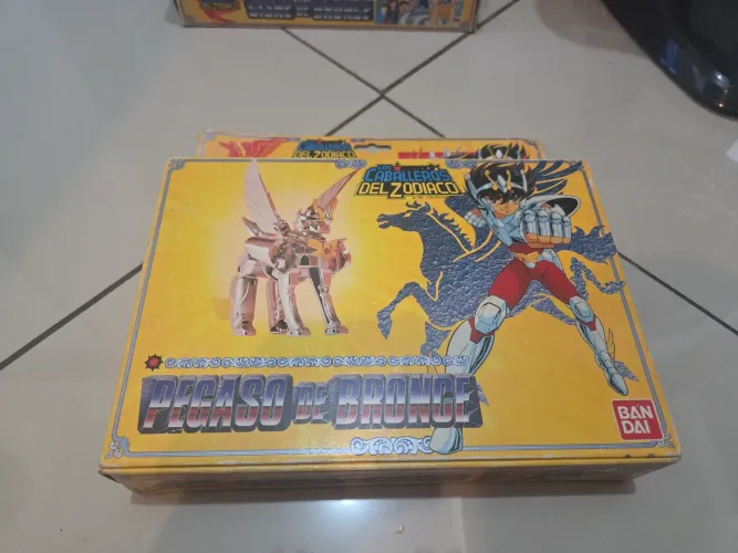 Seiya de Pegasus Cavaleiros do Zodiaco Bandai