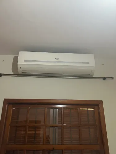 AR CONDICIONADO SPLIT HI WALL SPRINGER MIDEA 30000 BTUS FRIO 220V 42MACA30S5 