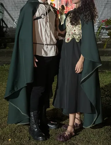 Capa Medieval com capuz - Verde musgo