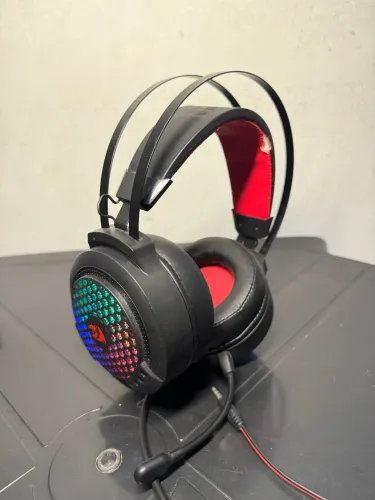 Headset Gamer Redragon Carmen Preto H261 