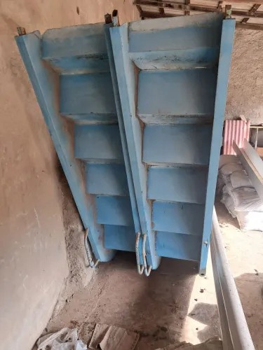 TOBOGAN DE FIBRA.ESCADA E DESCIDA