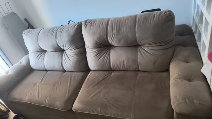 Vende-se sofá reclinável 2,30 m.   Pano Suede.   Bipartido.  Em perfeito estado. Usado