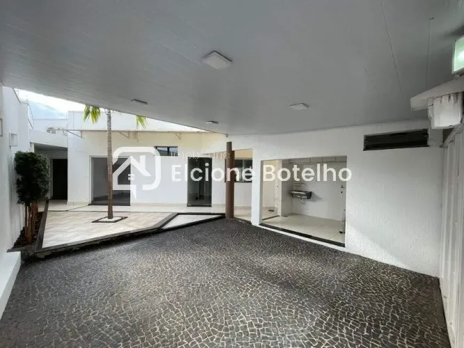 Casa Comercial para Aluguel no Bairro Tibery, em Uberlândia