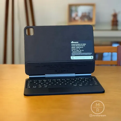 Case Magnética com Teclado e Trackpad p/ iPad / Garantia / Até 18x no cartão