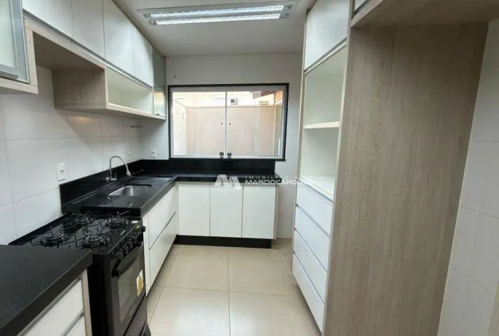Casa com 3 dormitórios para alugar, 150 m² por R$ 4.960/mês - RIO VOLGA - São José do Rio