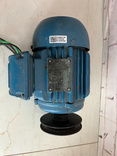  motor elétrico industrial trifásico WEG da linha W22.