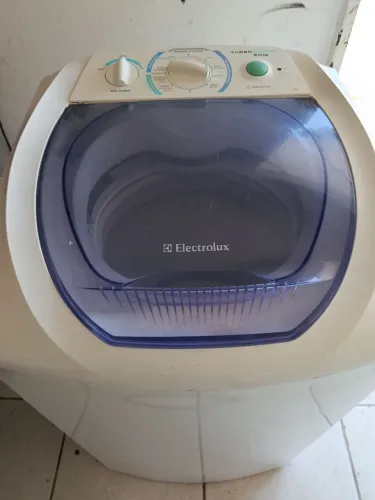 Máquina de lavar roupa Electrolux 6 kg