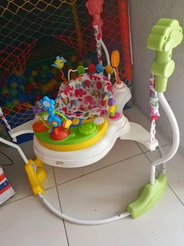 Roupa e acessórios para bebê