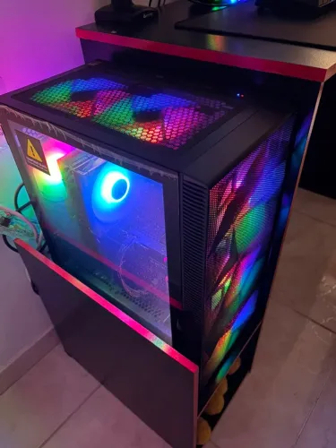 PC Gamer Com 32 GB RAM, SSD1 Tb, placa de vídeo RX 7600, processador 6700x, placa B650m