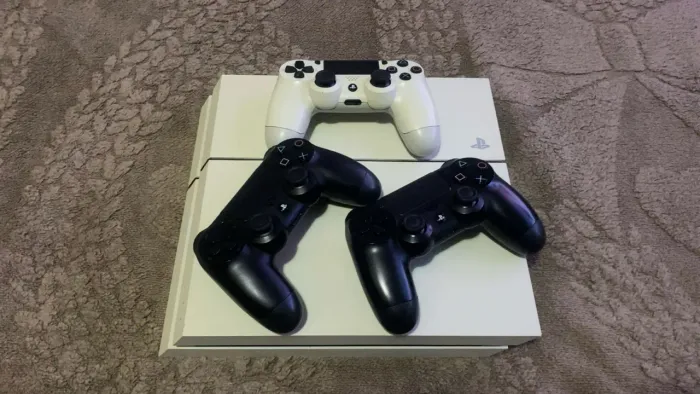 Console PS4 Slim- 1206a 1Tb