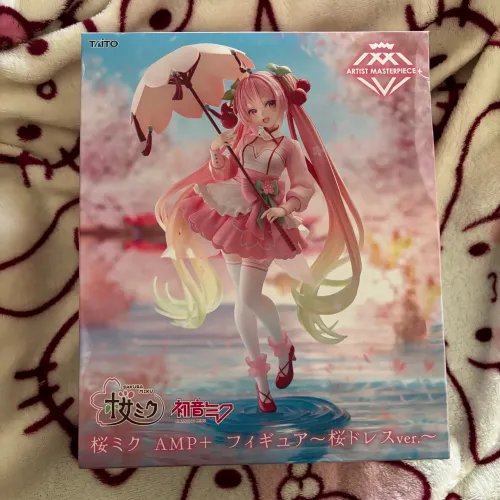 Sakura Miku figure original (Taito)