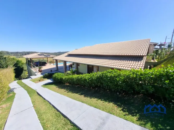 Chácara com 4 Quartos e 3 banheiros à Venda, 1.000 m² por R$ 1.490.000 Cód. ch2770