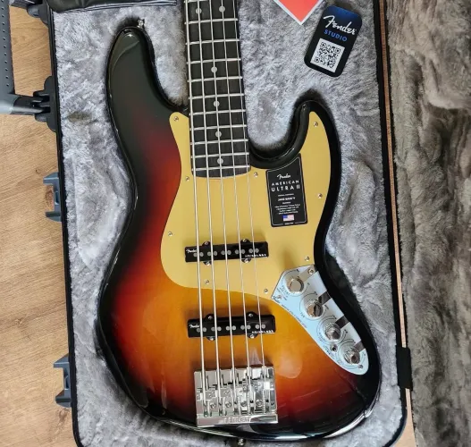 Baixo Fender ultra2