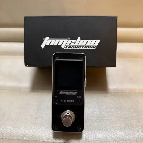 Pedal Tomsline At-07 Tuner Cromático - True Bypass Preto