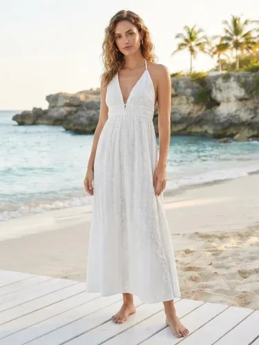 Vestido branco em laise