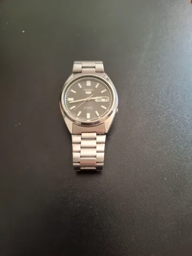 Seiko 5 preto