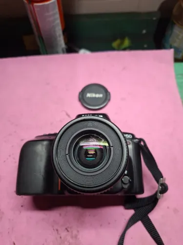 Nikon F50 - Conservada