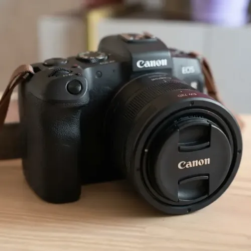 Kit Canon EOS RP + 2 Lentes RF + Flash 430EX III + Mochila Brinde