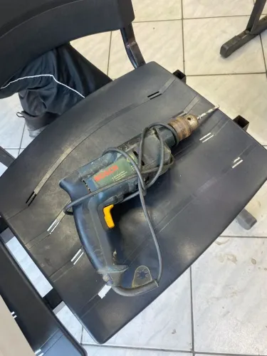 Furadeira e parafusadeira alto reverso 