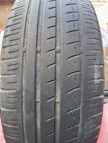 Pneu Pirelli original usado ótimo estado, aro 15