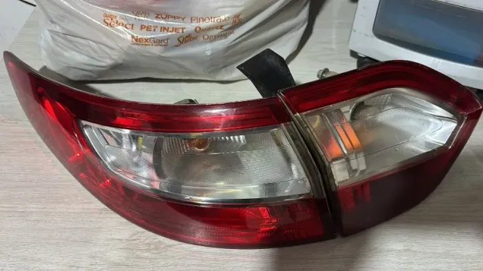 Lanterna traseira Fluence 2012 (direita)