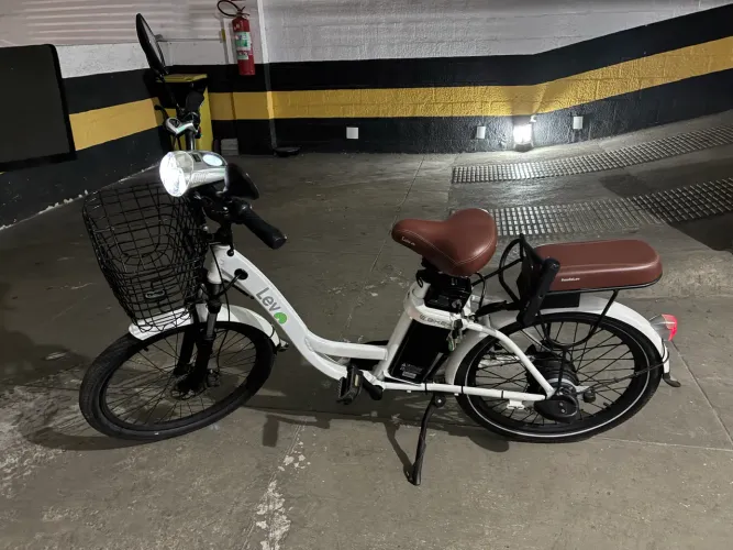 Bicicleta Lev L branca