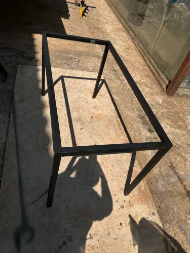Base mesa metálica 