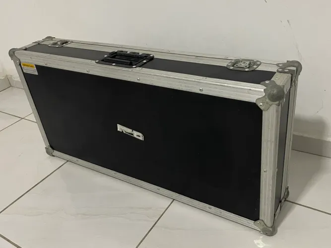 Hard case 90x40 com pedalboard
