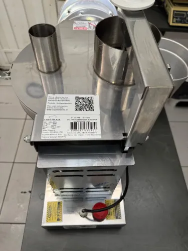 Multiprocessador industrial 220 watts,para legumes .