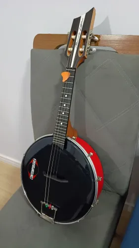 Banjo Marcelo luthier vendo ou troco por banjo delvecchio