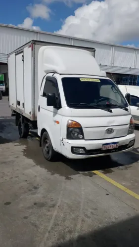 Caminhão bau Hyundai HR HD 2.5 2018 com serviço. VALOR NEGOCIÁVEL