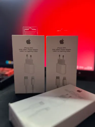 Carregador para iPhone com Cabo Lightning - Novo