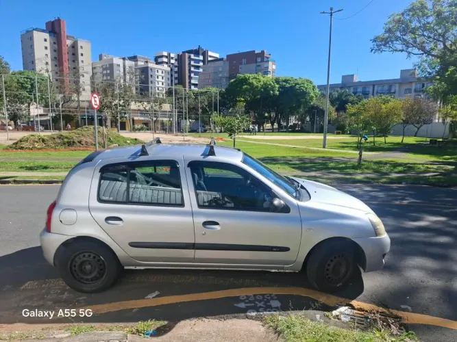 Renault Clio Campus Hi-flex 1.0 16V 5P 2010
