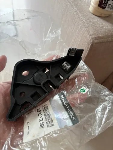 Guia do pára-choque dianteiro lado esquerdo Fluence 2016 original Renault 
