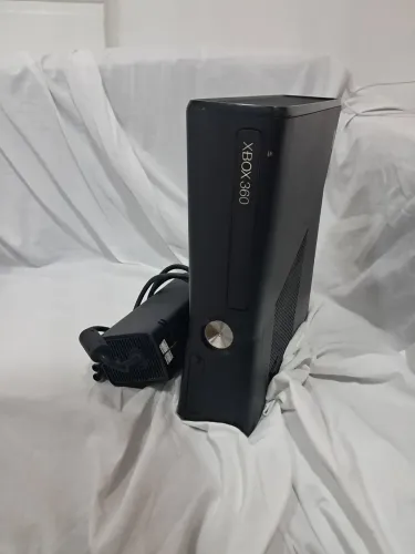 XBOX 360 COM DEFEITO