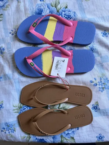 Chinelas novas