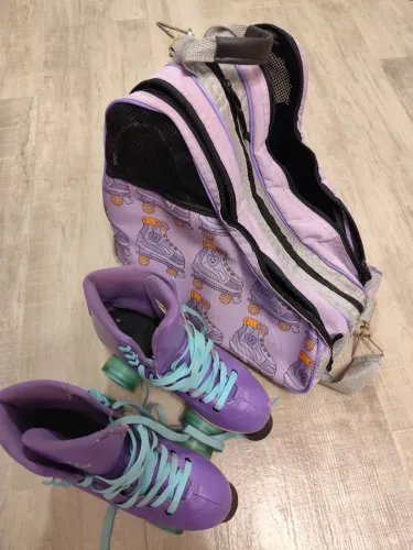 Patins tamanho 36/37 pouquíssimo usados com bolsa