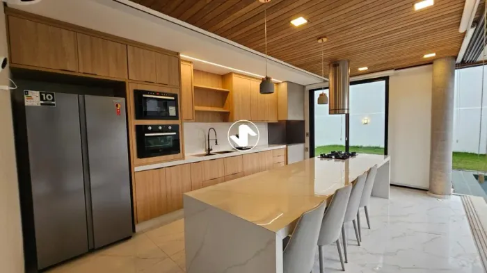 Casa em Condomínio à Venda no Condominio Belvedere 2|3 quartos |3 suítes |4 vagas, Recanto