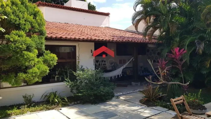 Casa para Venda em Salvador, Rio Vermelho, 4 dormitórios, 1 suíte, 2 banheiros, 2 vagas