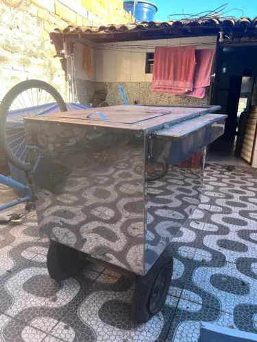 Carrinho em inox para bebidas