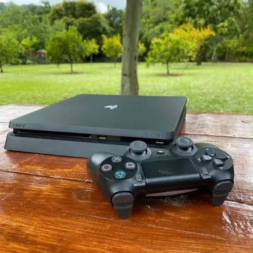 Vendo PS4 slim 