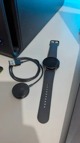 Relógio Galaxy Watch 4 com defeito, pulseira nova, retirar peças
