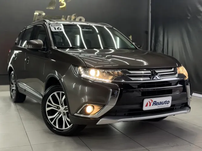 Mitsubishi Outlander Comfort 2.0 16V Aut. 2016