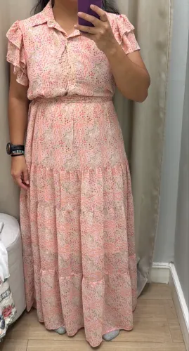 Vestido Floral de Botões